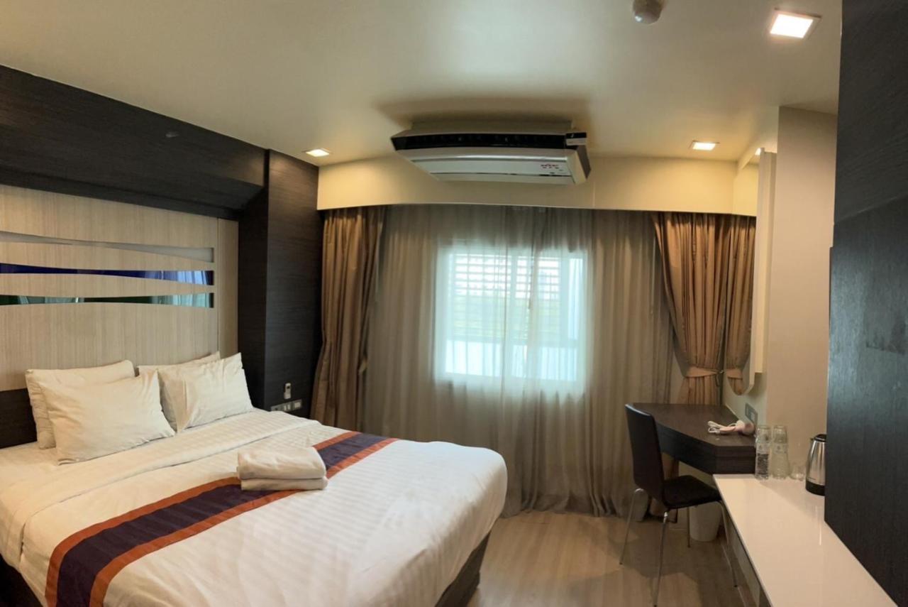 Orion Rooms Sukhumvit 11 Banguecoque Exterior foto